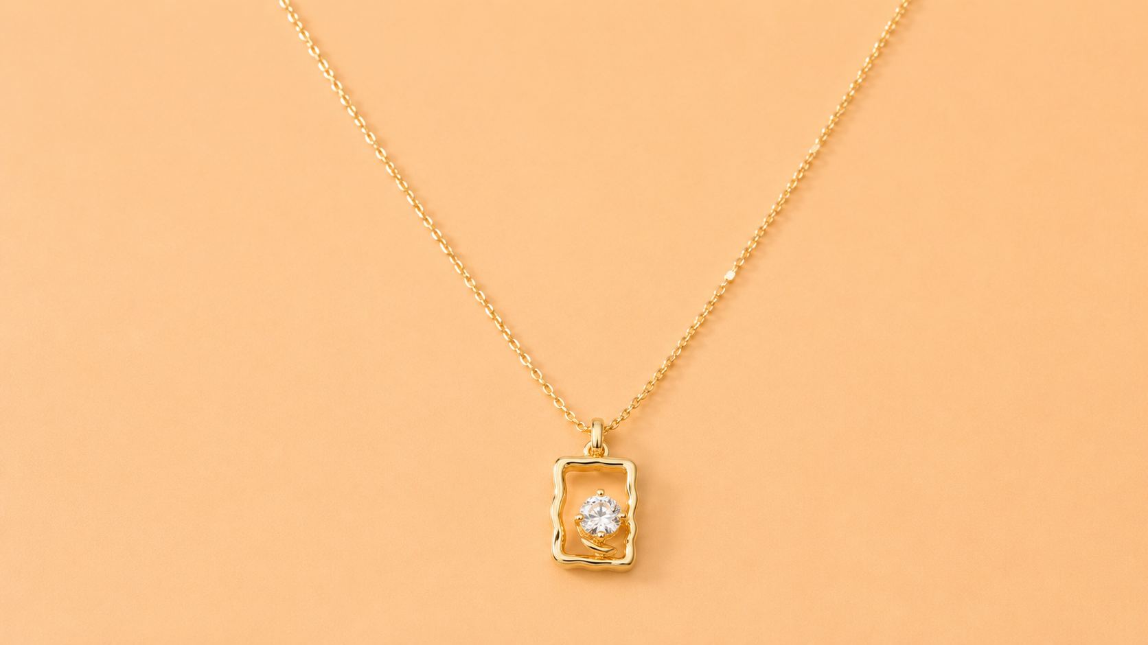Gold Sparkling Pendant Chain